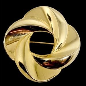 Vintage Wavy Gold Tone Abstract Circle Brooch